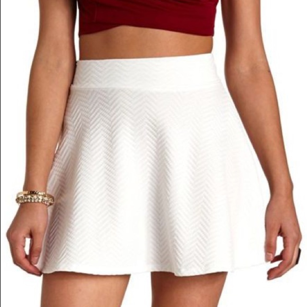 Charlotte Russe White Chevron Skirt 🤍